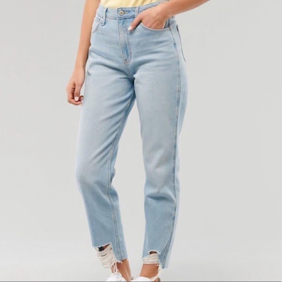 Hollister Denim - NWOT Hollister Ultra High Rise Mom Jean